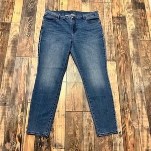 Old Navy Mid arise Jeans Size 16